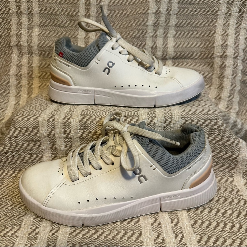 On Cloud On the Roger Advantage Sneakers